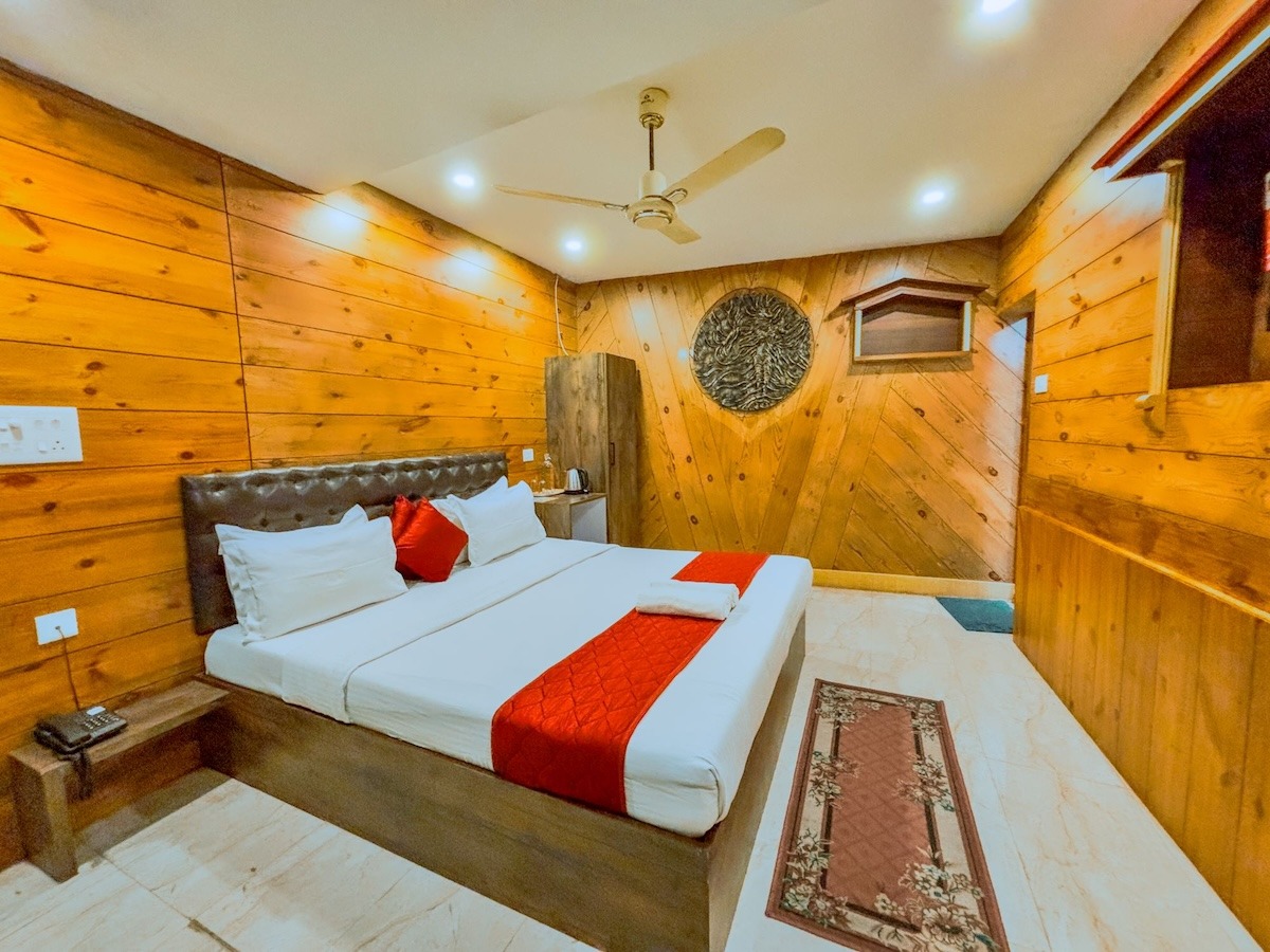 Double Bed Room in Seven Seas